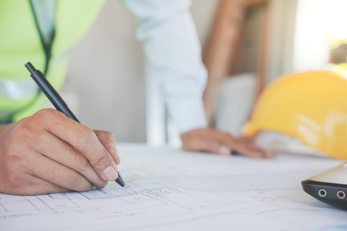 廣州土建裝修施工隊推薦—華商建設(shè)，專業(yè)打造品質(zhì)工程！