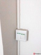 裝修時走的明線，結(jié)果太丑了，有什么方法把線槽蓋住呢？